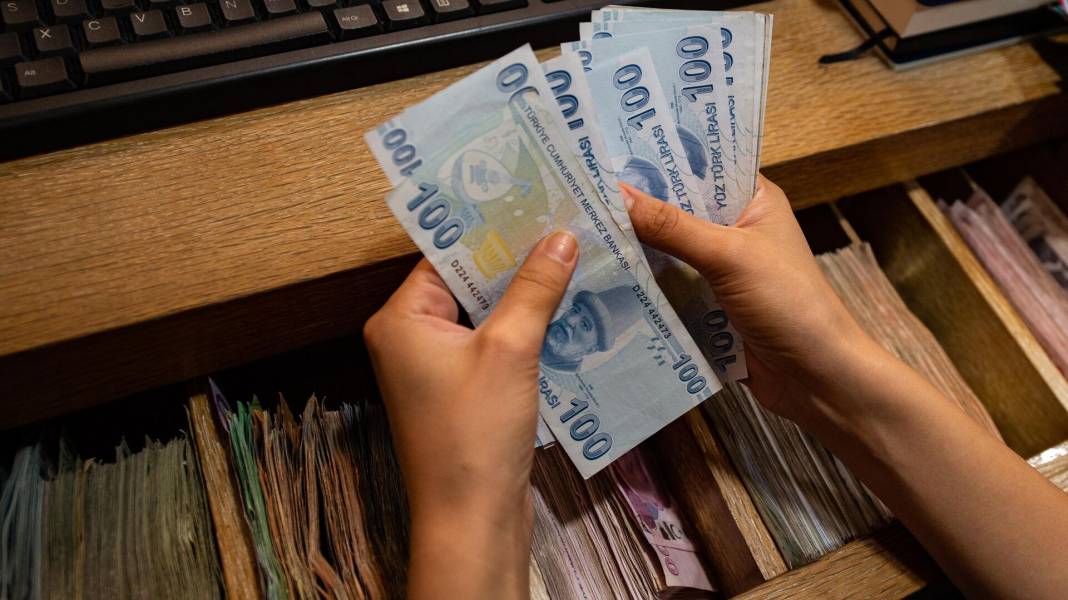 Milyonların gözü kulağı bu tarihte: Emekli ve memur maaş zammında son durum 6